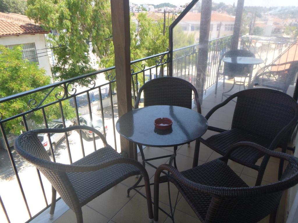 Karafelas Hotel Skiáthos Rom bilde